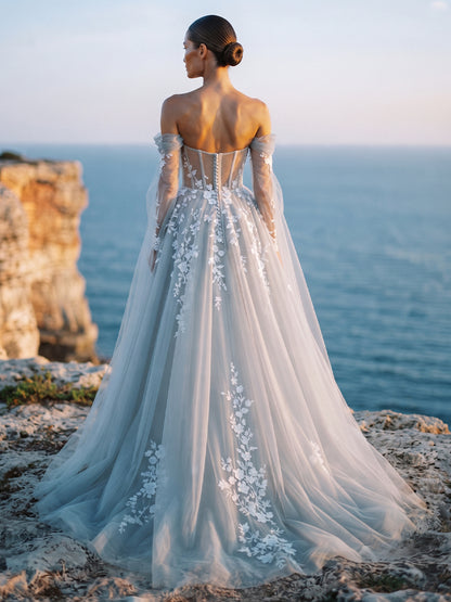 Tulle A-Line Sweetheart Bridal Gowns Lace Appliques Wedding Dresses with Chapel Train