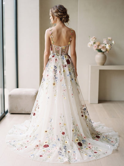 Tulle A-Line Sweetheart Bridal Gowns with Court Train Embroidery Wedding Dresses