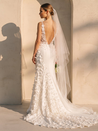 Satin Sheath V-Neck Bridal Gowns Floor Length 3D Floral Applique Wedding Dresses