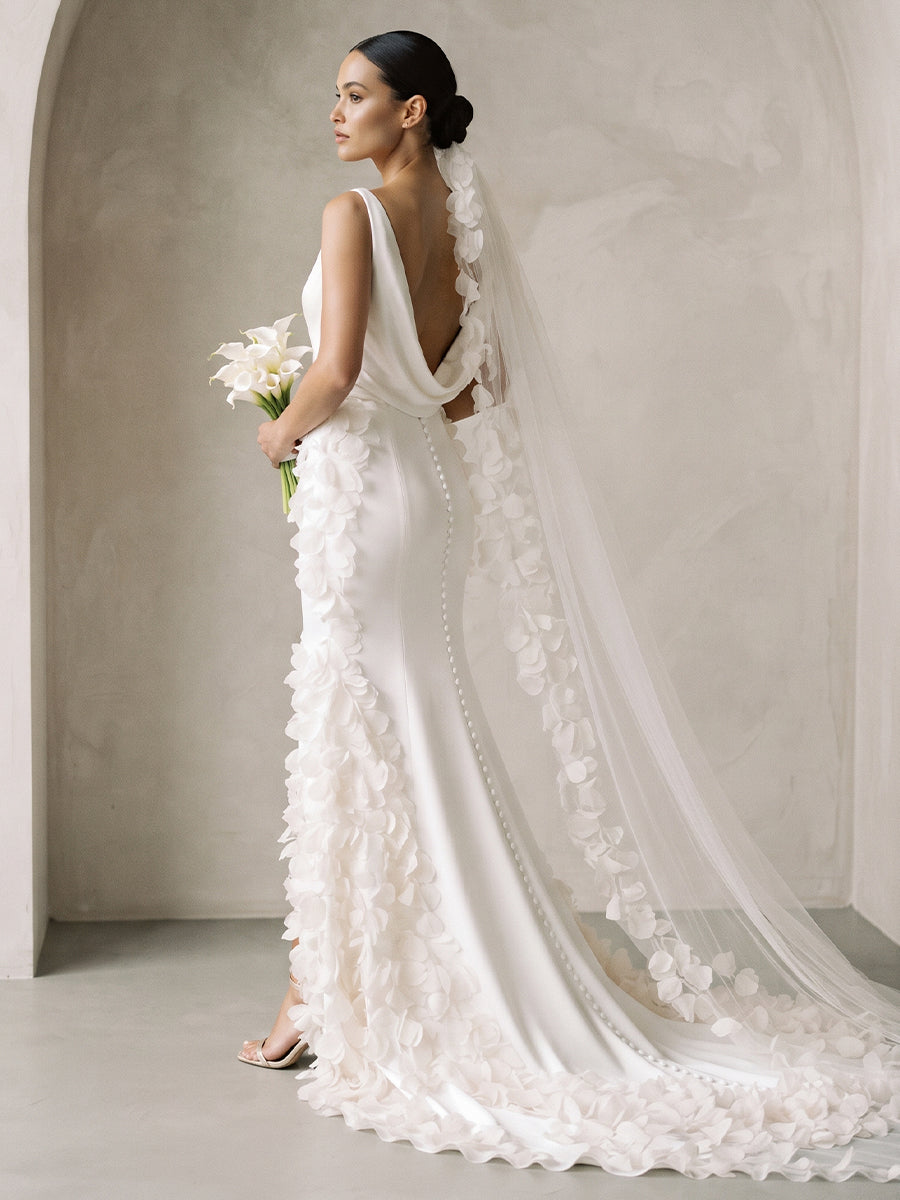 Satin Mermaid V-Neck Bridal Gowns Floor Length 3D Floral Applique Wedding Dresses