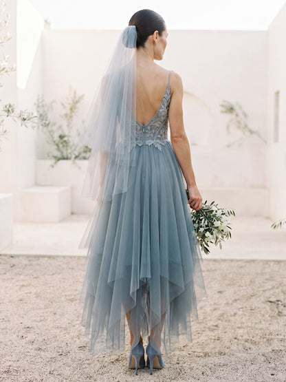 Tulle A-Line Spaghetti Straps Bridal Gowns Tea Length Lace Appliques Wedding Dresses
